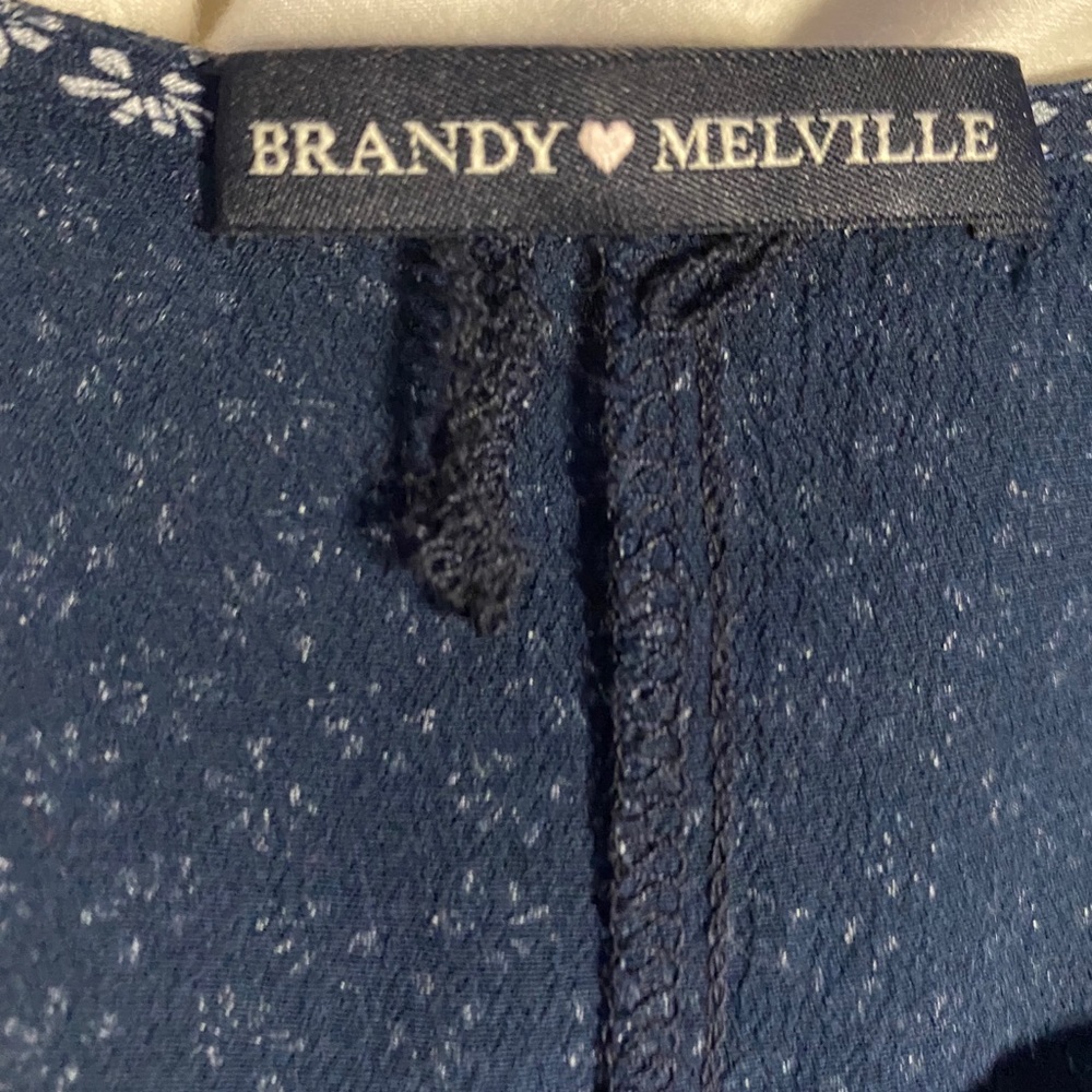 Brandy Melville Robbie Dress - Picture 4 of 5